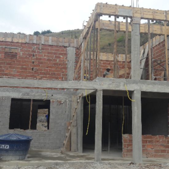 Construção Civil com a Tompson