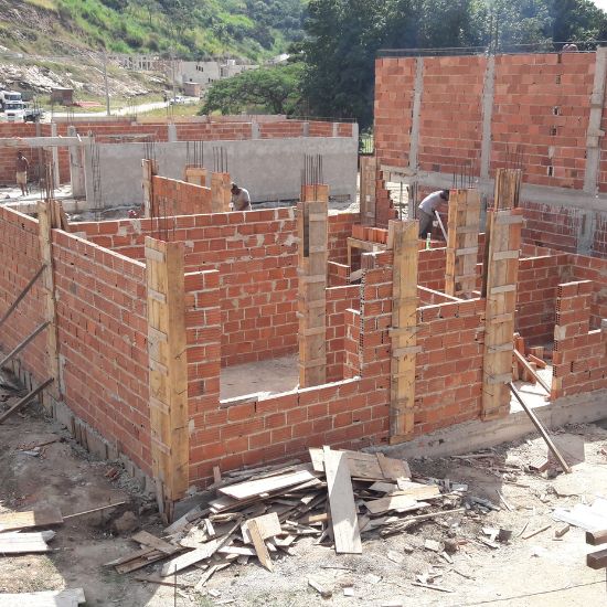 Construção Civil com a Tompson